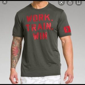 Under Armour heat gear green graphic T-shirt XL